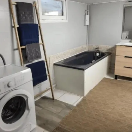 Calme - Wifi - Netflix - Stationnement Gratuit *